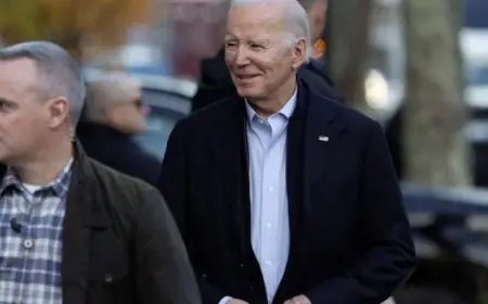 بايدن وهاريس يستقبلان الأمريكيين الثلاثة المطلق سراحهم من روسيا في قاعدة جوية بماريلاند