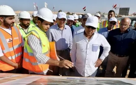 وزير النقل يتفقد مواقع العمل بمشروع القطار الكهربائي السريع من العلمين حتى وادي النطرون