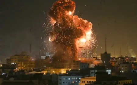 “الصحة اللبنانية”: استشهاد شاب وإصابة اثنين آخرين في غارة إسرائيلية على مدينة