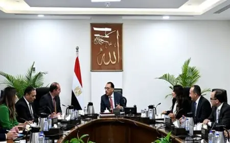 رئيس الوزراء يتابع مع وزير المالية عدداً من ملفات عمل الوزارة