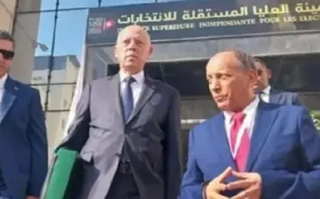 قيس سعيد يقدم ملّف ترشحه لولاية رئاسية ثانية لتونس