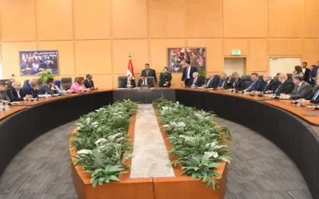 وزير الإسكان يعقد اجتماعه الدوري مع أعضاء البرلمان لبحث مطالب دوائرهم