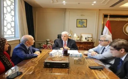 وزير الزراعة يبحث مع المدير التنفيذي للمجلس الدولى للتمور التعاون المشترك وصناعة التمور