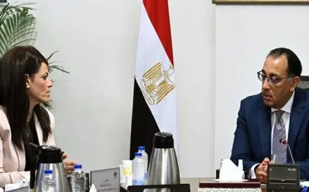 رئيس الوزراء يتابع الموقف التنفيذي لمشروعات “حياة كريمة” ويستعرض موقف الإدارة المالية والتمويل لمراحل ومكونات المبادرة