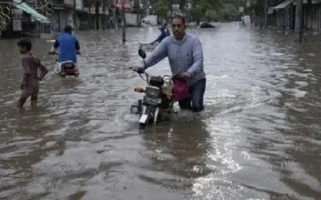 ارتفاع حصيلة القتلى جراء الأمطار الموسمية والفيضانات في باكستان إلى 154 شخصا