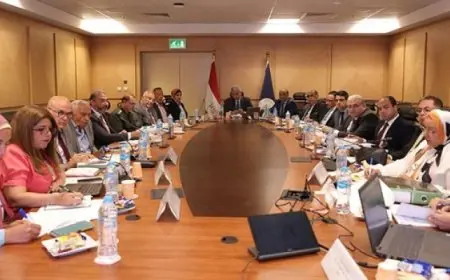 وزير السياحة والآثار يترأس اجتماع مجلس إدارة المجلس الأعلى للآثار