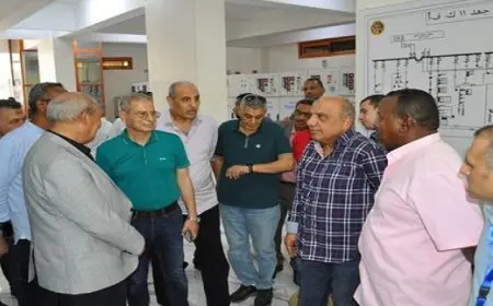 وزير الكهرباء يتفقد شركة مصر العليا بمدينة اسوان