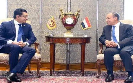 بال .. وزير الخارجية يجري مشاورات سياسية مع وزير خارجية سريلانكا