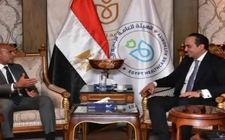 رئيس هيئة الرعاية الصحية يبحث مع رئيس أسترازينيكا مصر دعم مرضى الأورام وأصحاب الأمراض النادرة