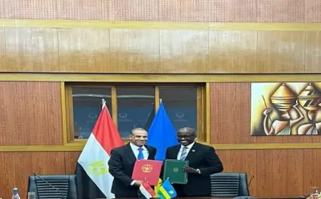 وزير الخارجية يجري مباحثات مع نظيره الرواندي ويوقعان على مذكرة تفاهم في مجال النقل