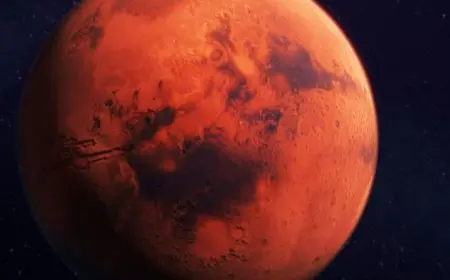 باحثون يكتشفون دليلا على وجود خزان مياه تحت سطح المريخ يكفي لملء محيطات