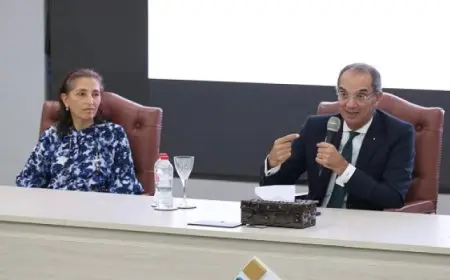 وزير الاتصالات: جامعة مصر للمعلوماتية تقدم منحًا كاملة لأوائل الثانوية العامة