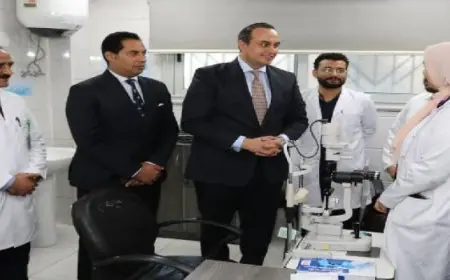 رئيس هيئة الرعاية الصحية يُكرِم فريق عمل مستشفى الرمد بورسعيد لحصولها على الاعتماد الدولى