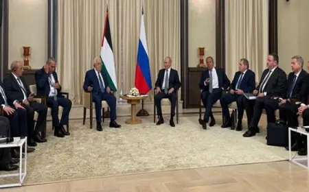 خلال لقاءه محمود عباس .. بوتين: نتابع بألم وقلق الكارثة الإنسانية التي تحدث في فلسطين