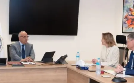 وزير الري يبحث سبل تعزيز التعاون بين مصر وهولندا في مجال إدارة المياه