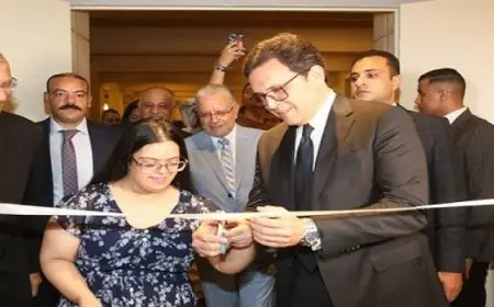 بال .. وزير الثقافة يفتتح أول معرض للفنانة “مريم وجيه” من ذوي الهمم