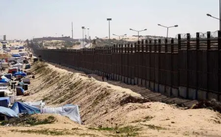 مصدر رفيع المستوى: مصر تجدد تمسكها بالانسحاب الإسرائيلي الكامل من معبر رفح ومحور فيلادلفيا