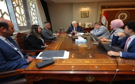 وزير التعليم العالي يبحث مع فريق عمل مؤسسة “شباب القادة” سبل تعزيز التعاون والشراكة