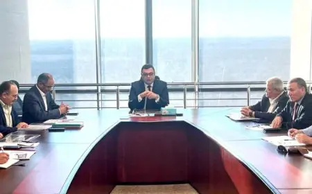 وزير الإسكان يستعرض التقنيات الحديثة المستخدمة فى مجال التحلية وإمكانية الاستفادة منها
