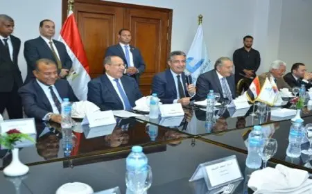 وزير التموين يلتقى رئيس الاتحاد العام للغرف التجارية المصرية، ورؤساء الغرف التجارية لبحث آليات التعاون المشترك.