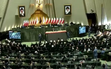 البرلمان الإيراني يوافق على جميع أعضاء حكومة بزشكيان