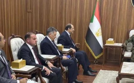بال ..رئيس المخابرات العامة يبحث مع رئيس مجلس السيادة الانتقالي السوداني العلاقات الثنائية