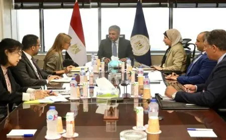 وزير السياحة يبحث التعاون في مجال الآثار مع مدير مكتب اليونسكو الإقليمي