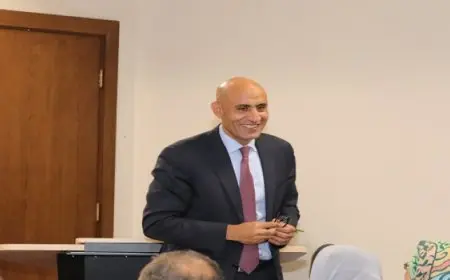 وزير التعليم يبحث مع قيادات الوزارة آليات الاستعدادات للعام الدراسي الجديد