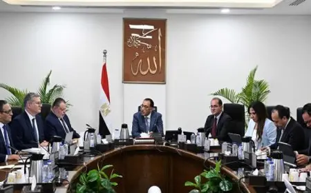 رئيس الوزراء يستعرض احتياجات قطاع البترول وجهود زيادة المنتجات البترولية
