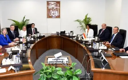 وزير الخارجية يلتقي مع وفد من أعضاء الكونجرس الأمريكي بالعلمين الجديدة