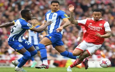 قمة بين أرسنال وبرايتون للانفراد بصدارة البريميرليج