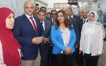 وزيرة التنمية المحلية ومحافظ القليوبية يتفقدان المركز التكنولوجي بالديوان العام لمتابعة سير العمل