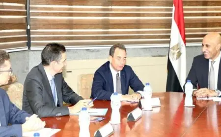 وزير التعليم يستقبل السفير الفرنسي بالقاهرة لبحث سبل تعزيز أوجه التعاون المشترك
