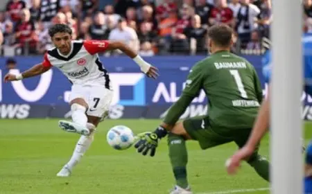 عمر مرموش يقود آينتراخت فرانكفورت للفوز على هوفنهايم 3ـ1 بالدوري الألماني