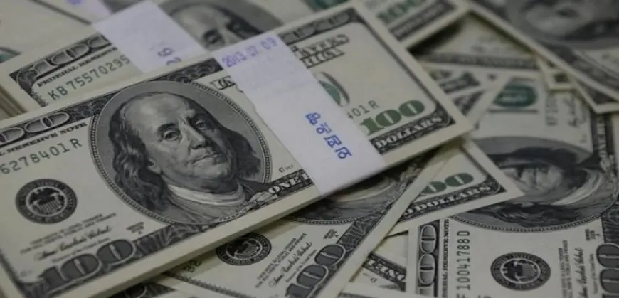 الدولار عند أدنى مستوى في7 أشهر وسط رهانات على خفض أسعار الفائدة