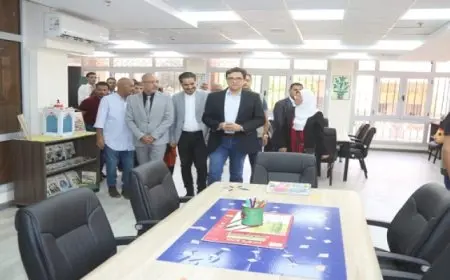 بال .. وزير الثقافة يتفقد عدداً من المواقع الثقافية بمدينة 15 مايو لمتابعة سير العمل