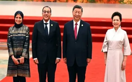 رئيس الوزراء يحضر مأدبة عشاء رسمية بتشريف الرئيس الصيني وقرينته