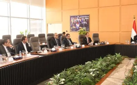 وزير الإسكان يلتقى مجموعة من المطورين العقاريين لبحث مشاركتهم فى فعاليات المنتدى الحضرى العالمى فى دورته الـ12