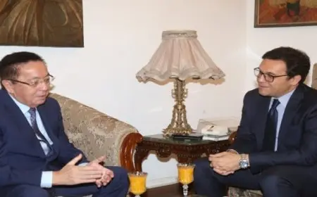 بال ..وزير الثقافة يلتقي سفير كازاخستان في مصر لبحث أطر التعاون المستقبلي