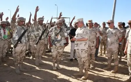 بال وال.. رئيس الأركان يتفقد إحدى نقاط تأمين خط الحدود الدولية على الاتجاه الإستراتيجي الشمالي الشرقي