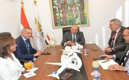 وزير الطيران المدني يلتقي نائب رئيس الاتحاد الدولي للنقل الجوي خلال فعاليات معرض مصر الدولي للطيران والفضاء ٢٠٢٤