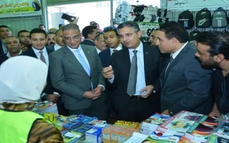 وزير التموين ومحافظ الفيوم يتفقدان معرض أهلاً مدارس وعدداً من المجمعات الاستهلاكية وفروع الجملة
