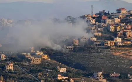 حزب الله يستهدف كريات شمونة بالصواريخ .. وإسرائيل تقصف منشآت الحزب في عيترون ومارون الراس