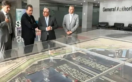 رئيس اقتصادية قناة السويس يبحث مع السفير الفرنسي تعزيز سبل التعاون