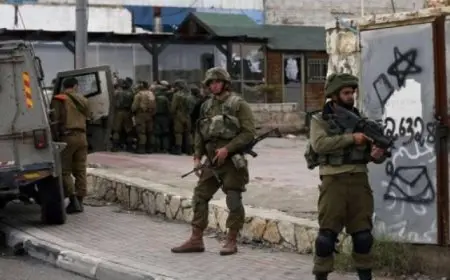 إصابة عدد من الفلسطينيين خلال اقتحام الاحتلال الإسرائيلي لطولكرم ومحاصرة مستشفى المدينة ومخيمها