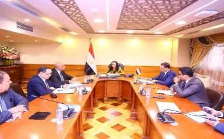 وزيرة التضامن تبحث التعاون مع “تنمية المشروعات” لدعم أصحاب الحرف اليدوية والتراثية