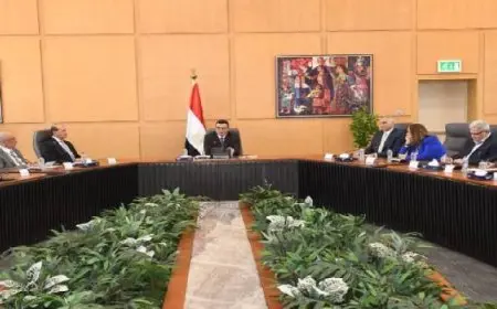 وزير الإسكان يتابع استعداد جميع الجهات والهيئات للتحضير والمشاركة بالمنتدى الحضرى العالمى