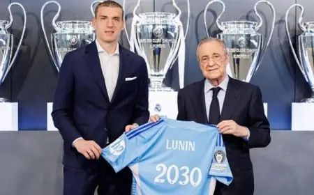 ريال مدريد يمدد عقد حارسه الأوكراني لونين حتى يونيو 2030