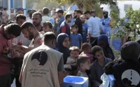 “أونروا” تنتهي من الجولة الأولى من حملة تطعيم شلل الأطفال في غزة