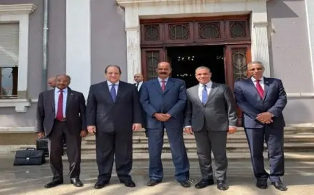 بال .. رئيس المخابرات ووزير الخارجية يزوران أسمرة
